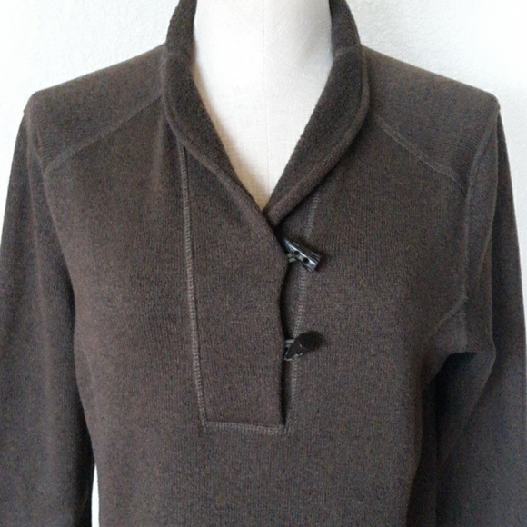 The North Face Sweater - Picture 2 of 3